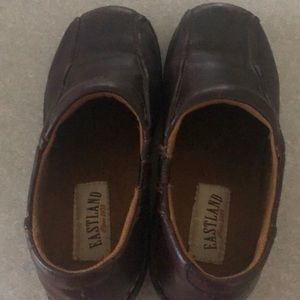 East land Clogs